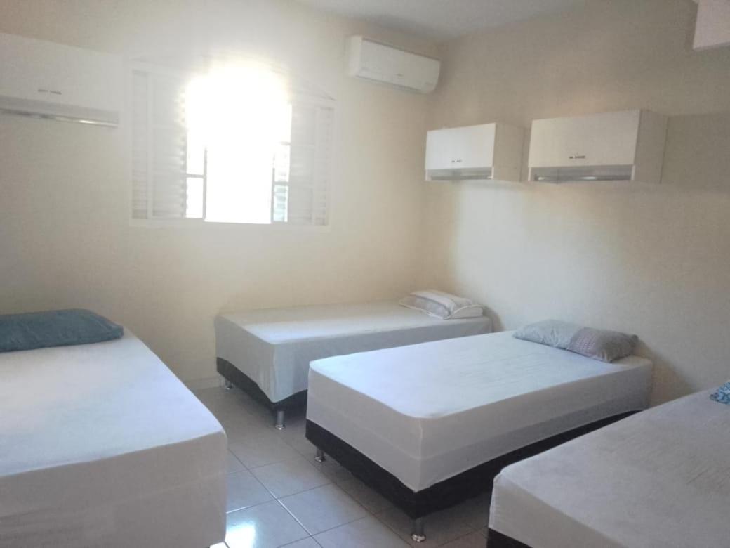 Hostel Office- Hospedagem Climatizada Quartos E Apartamentos Privativos Эстрема Экстерьер фото