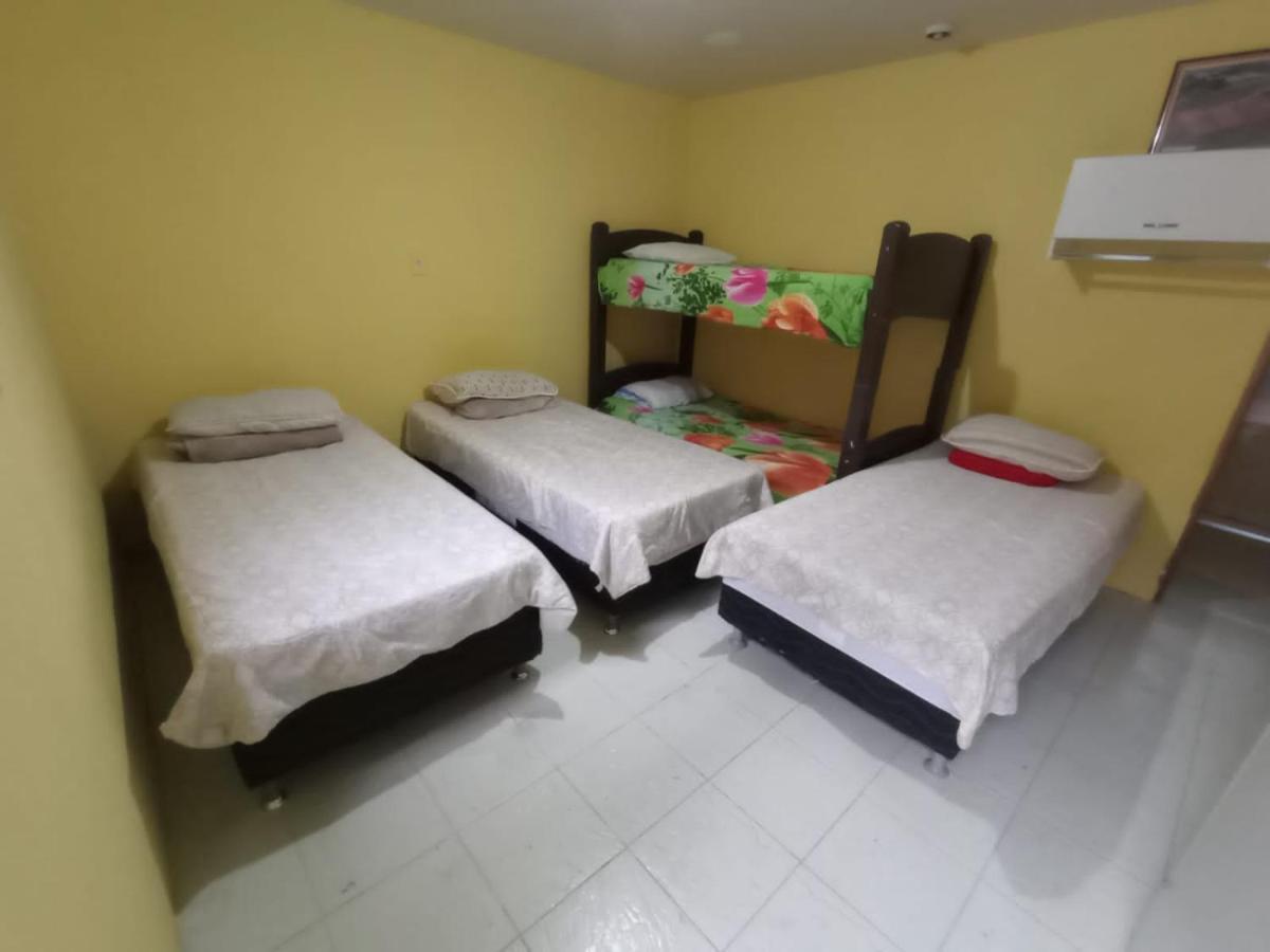 Hostel Office- Hospedagem Climatizada Quartos E Apartamentos Privativos Эстрема Экстерьер фото