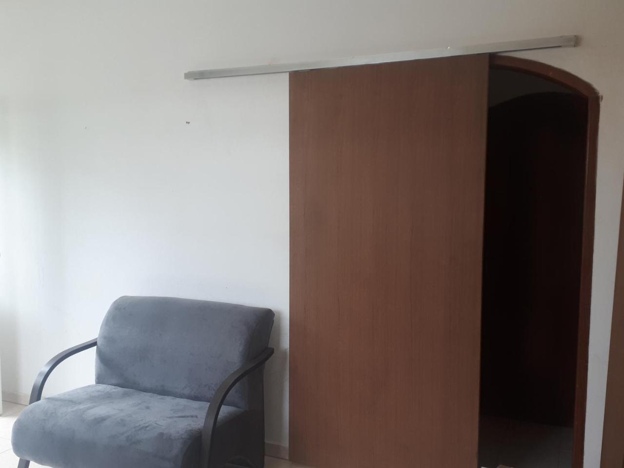 Hostel Office- Hospedagem Climatizada Quartos E Apartamentos Privativos Эстрема Экстерьер фото